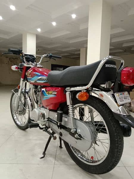 Honda CG 125 Red 2024 5