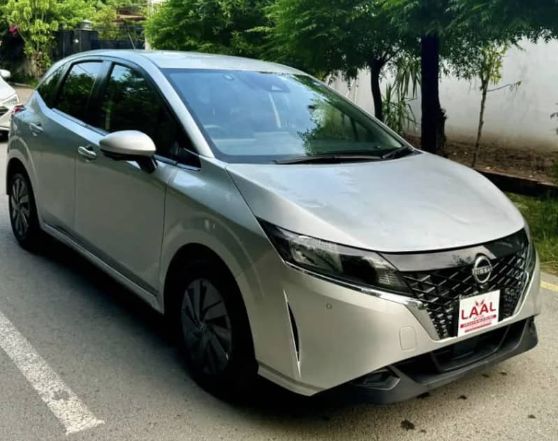 Nissan Note (New Shape) 1