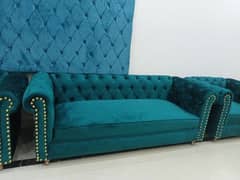 CHUSTER FIELD SOFA