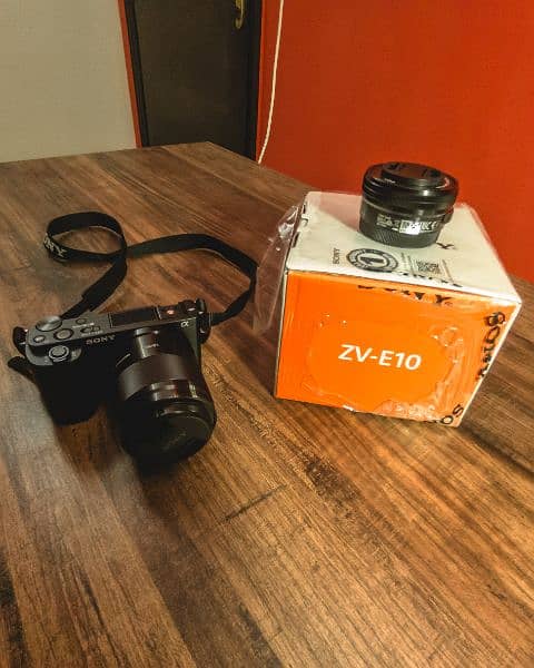 Sony ZV-E10 + 16-50mm kit lens + Sony 50 mm 1.8 OSS lens 0