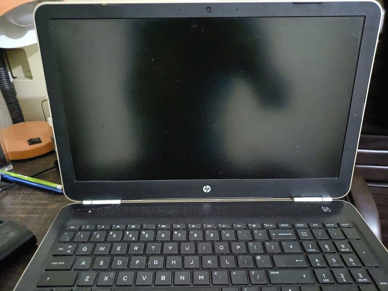 urgent sale hp leptop home use 1