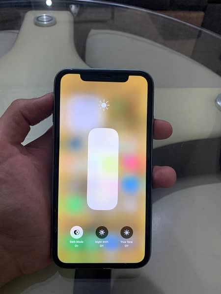 IPHONE 11 6