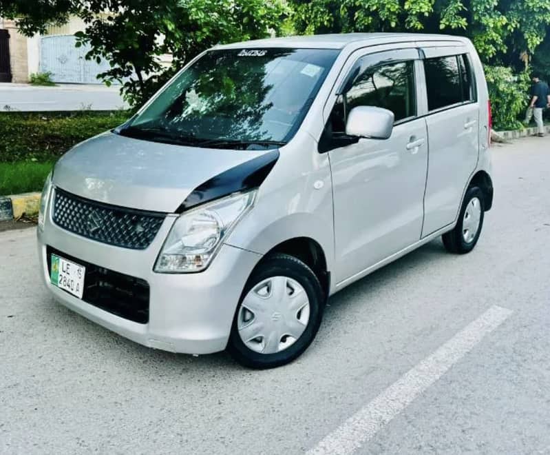 Suzuki Wagon R  2012 1