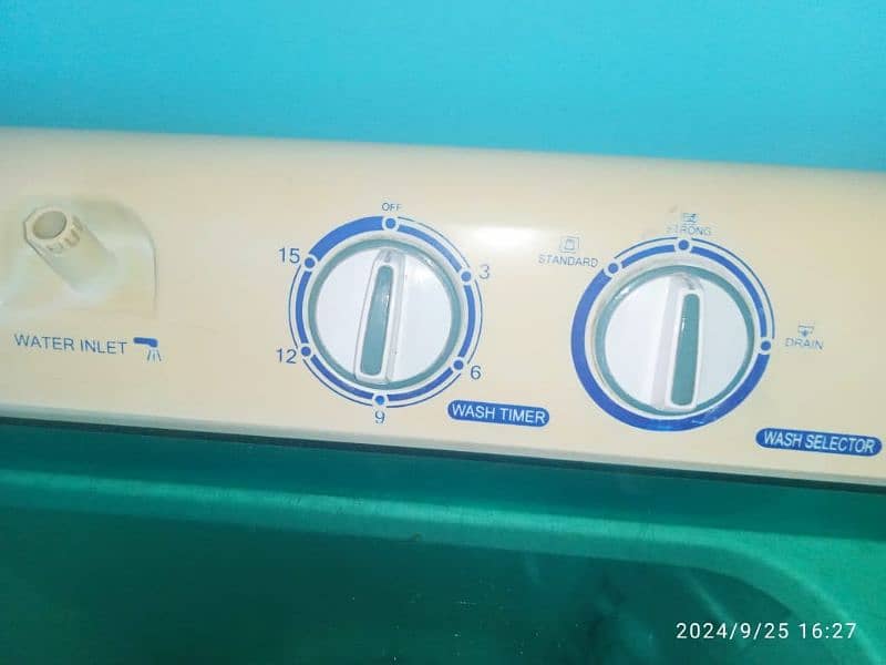 Haier washing machine twin tub model number HWM80-11S 6