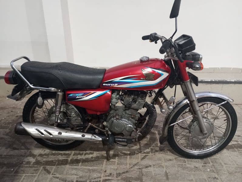 Honda CG 125 Model 2015 for sale in good condition 0