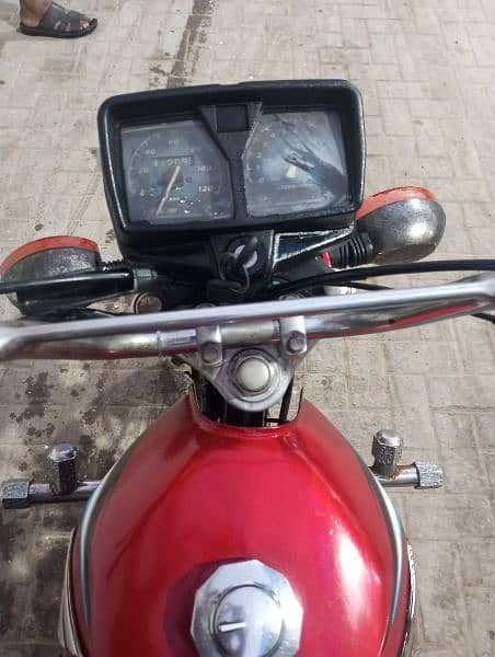 Honda CG 125 Model 2015 for sale in good condition 3