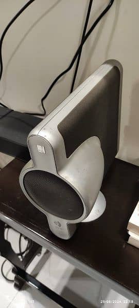 kef kit-100 stereo and home theater speakers system. lik bose. klipsch 15