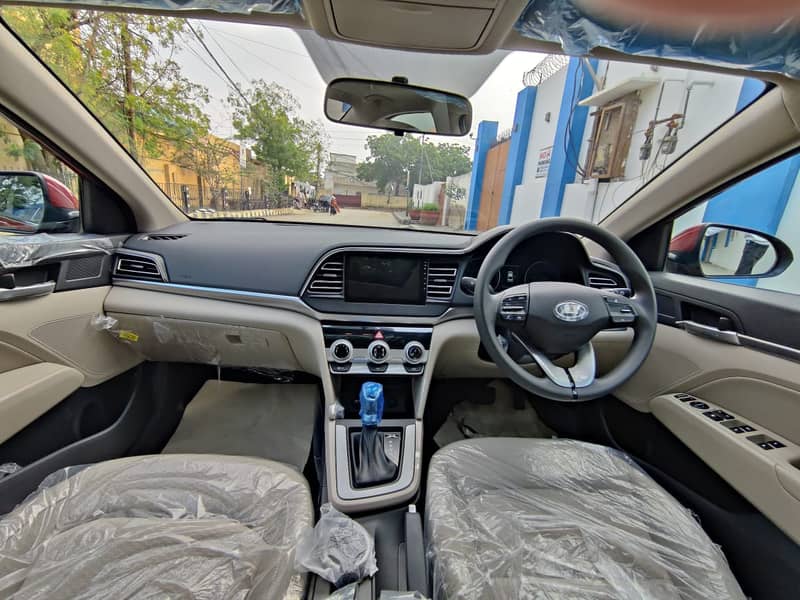 Hyundai Elantra GL 1.6 7