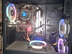 GAMING PC UP FOR SELL   //4th gen intel® xeon® processor. . Full Setup