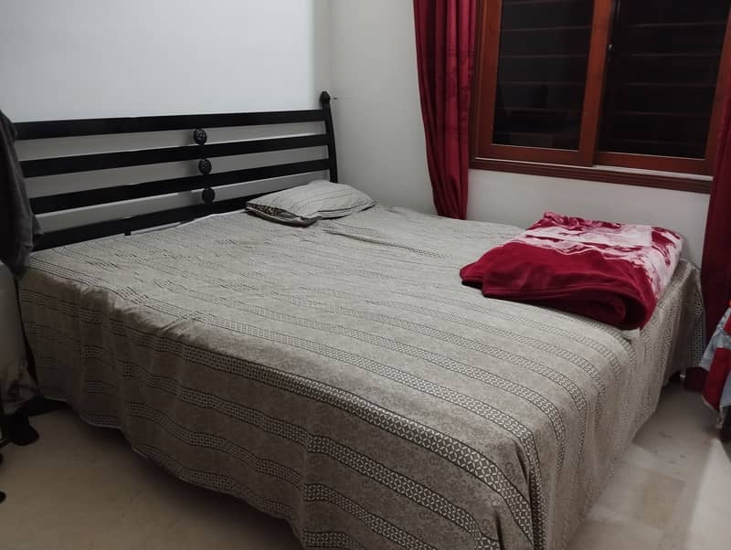 King size iron bed 3