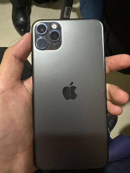 iPhone 11 pro max 7