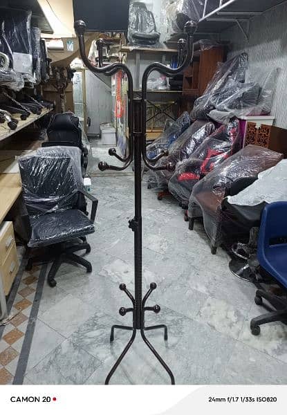 istari stand visitor chair coat hanger 2