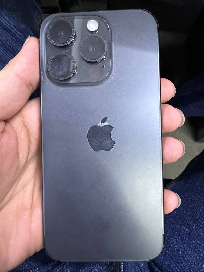 IPhone 15 Pro 0