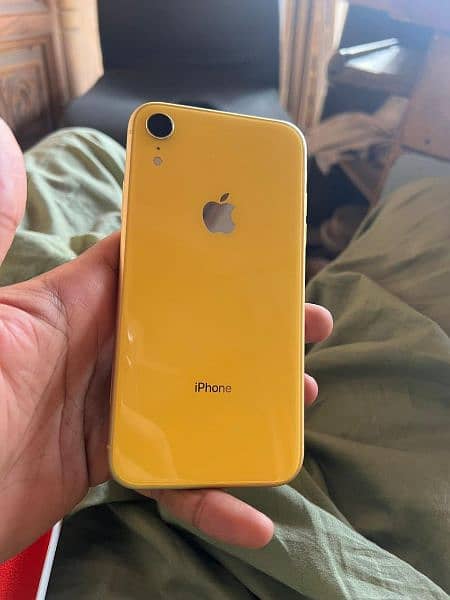 iphone xr 64gb yellow color 2