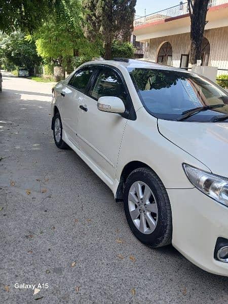 Toyota Corolla Altis 2013 1