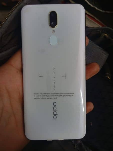 oppo f11 8GB 256 GB 10 button condition 1