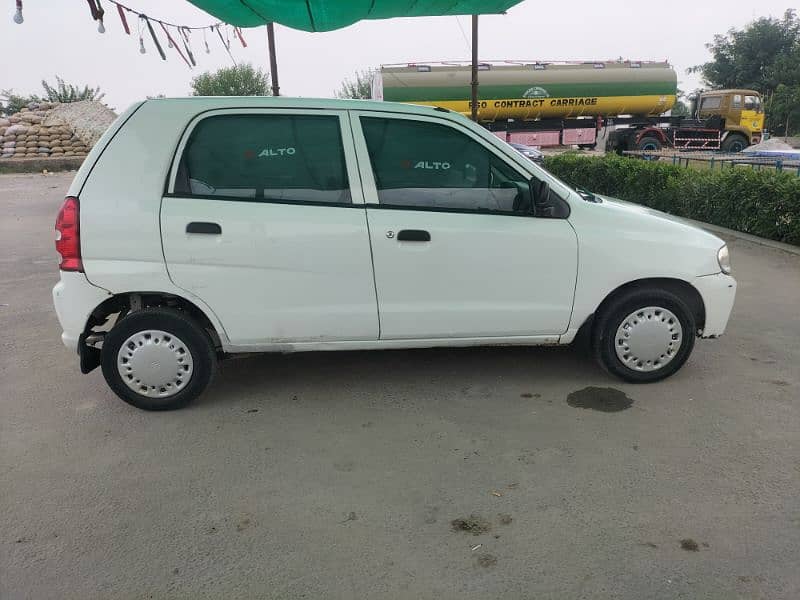 Suzuki Alto 2011 in very good condition 6