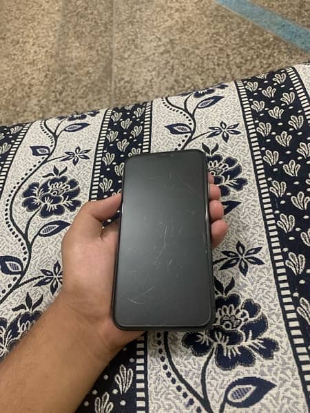 Iphone 11 64gb water pack 1