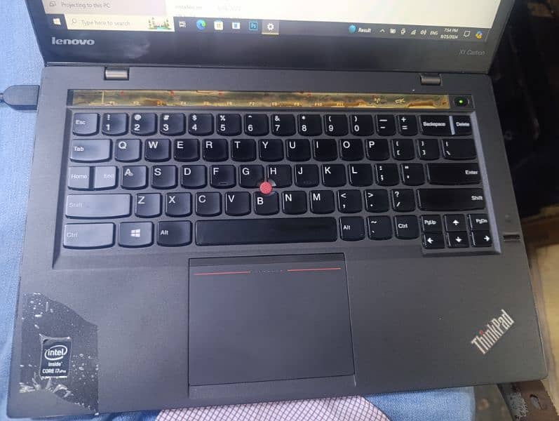 X1 CARBON i7 4th Generation ( 9/10 Condition, with 512 SSD Only 50k) 4