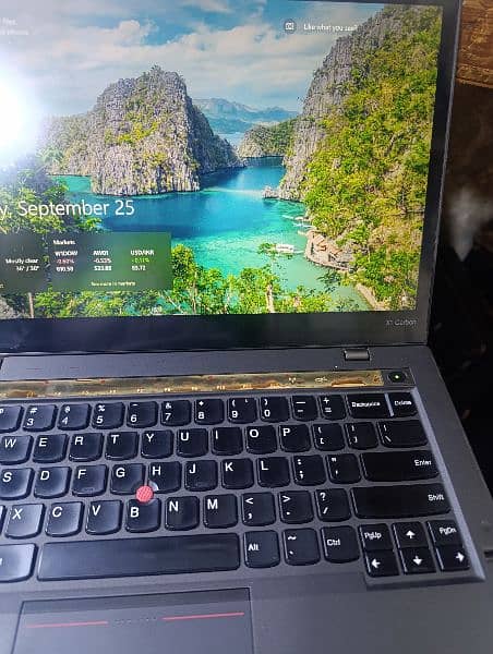 X1 CARBON i7 4th Generation ( 9/10 Condition, with 512 SSD Only 50k) 13