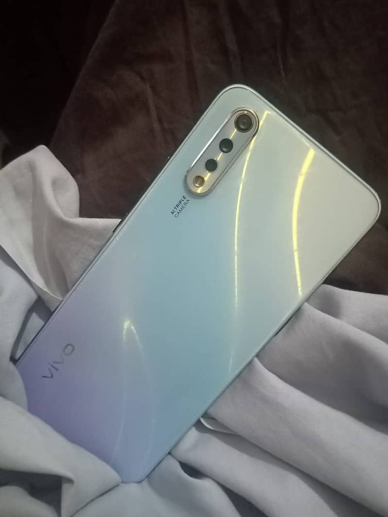 vivo S1 0