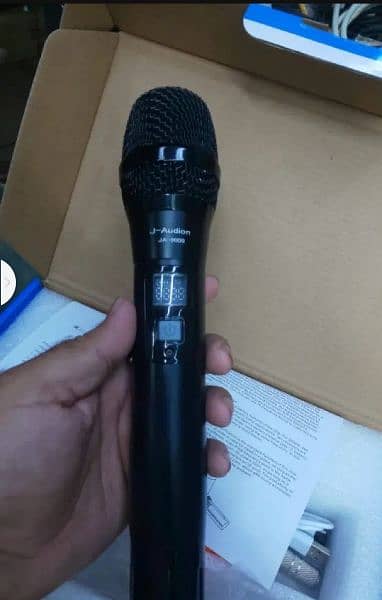 Mobile WIRELESS MICROPHONE HAND j24 5