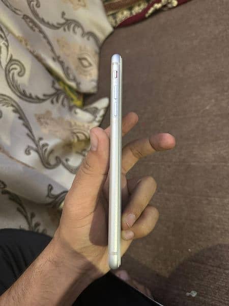 8plus iphone for sell 4