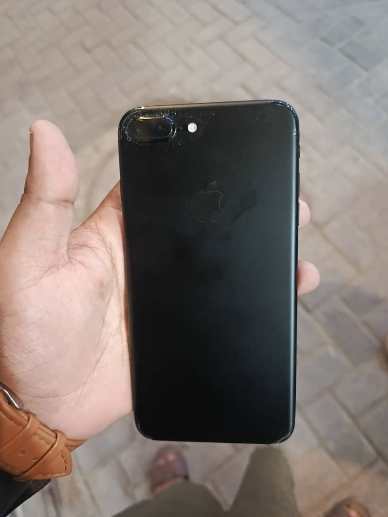 Iphone 8+ 10/9 condition bhot acha chal rha hai PTA approved 128gb 2