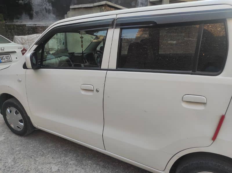 Suzuki Wagon R 2017 14