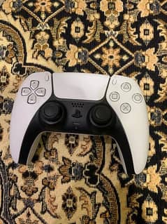 PS5 white controller