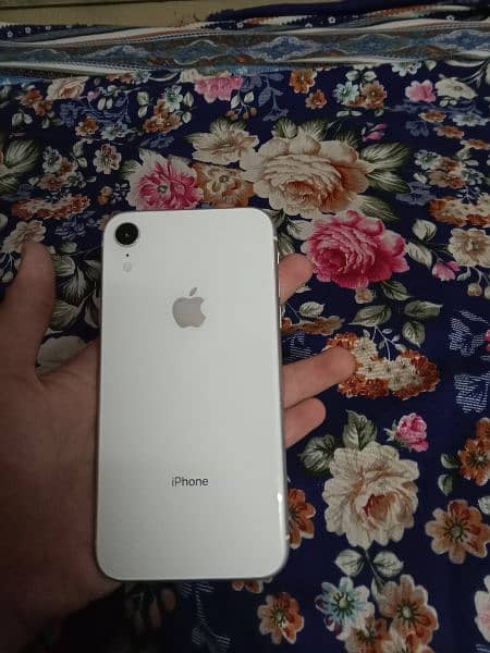 Apple iPhone XR 0