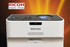 Made in Japan Rioch Ultra Short Wireless Multimedia Projector