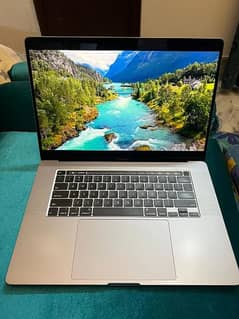 Macbook Pro 2141 core i9 2019 16 inch