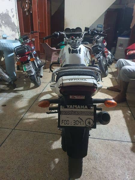 Yamaha YBR G 3