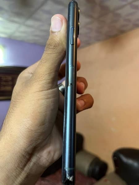 Iphone 11 Pro Max 256gb With Box 4