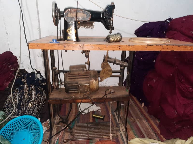 Embroidery Mending machine  indian machine in original paint 3