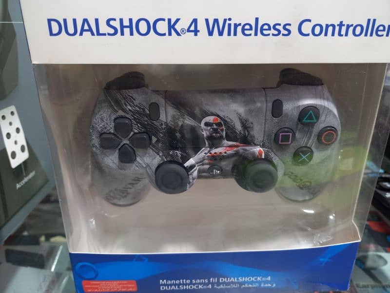 PS4 NEW CONTROLLERS 2