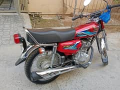 Honda 125 New condition 10/10 1100 km drive