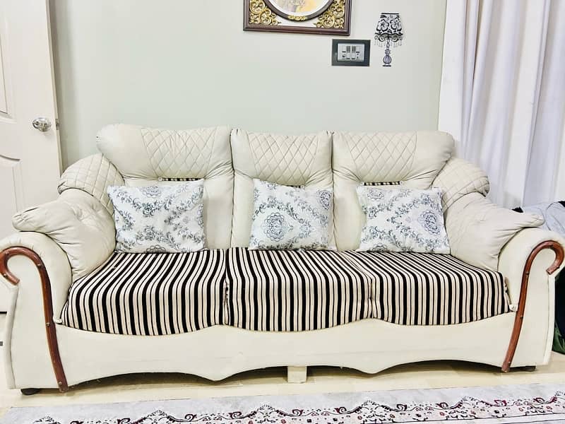 7 seater leather sofa set with cushions 4