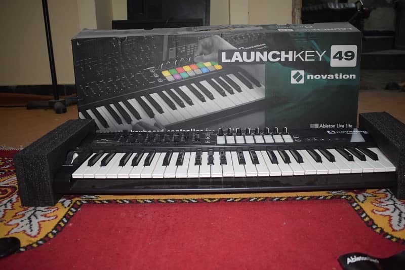 Novation launchkey 49 Mk2 1