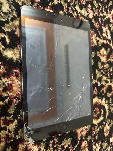 ipad mini 2 screen and touch damaged for parts 1