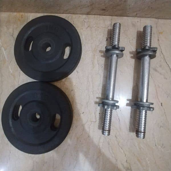 Adjustable dumbbell rods with rubber coated plates 2