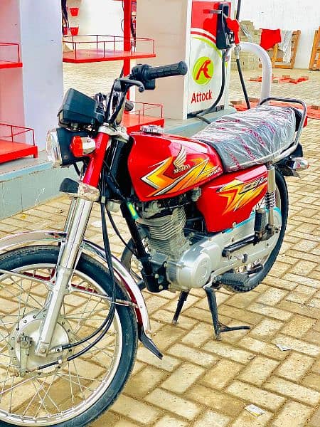 Honda cg 125 2021 good condition first owner karachi number 4