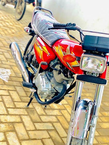 Honda cg 125 2021 good condition first owner karachi number 7