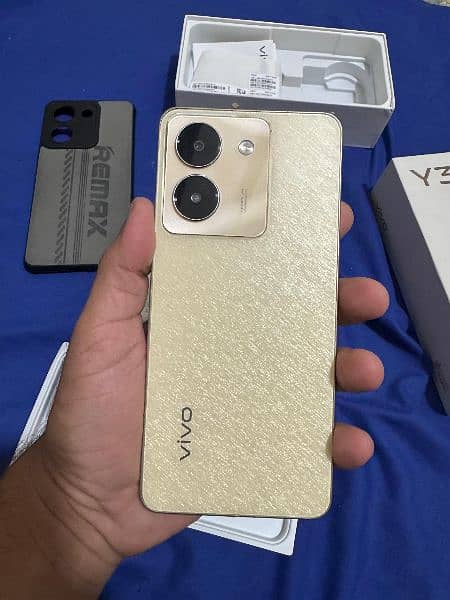 Vivo Y36 | 8/128 | PTA approved | 10/10 | 4