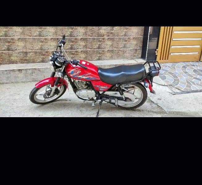 gs 150 se special edition red 2021 6 month registration 18k drive only 1