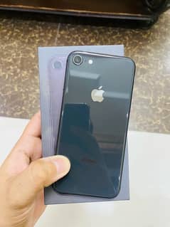 iPhone 8 256gb pta approved complete box