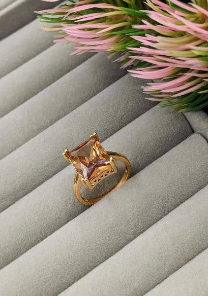 Trendy gold crystal ring 2