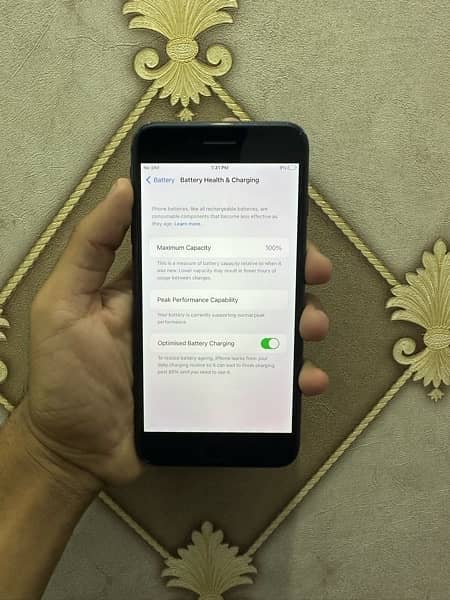 iphone 8 plus 64Gb pta approved 7