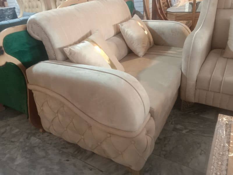 new disingn sofa set. 4